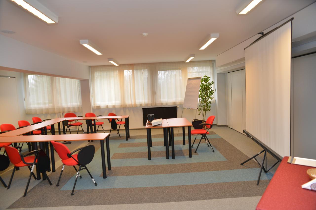 Otp Hotel Budapest Esterno foto